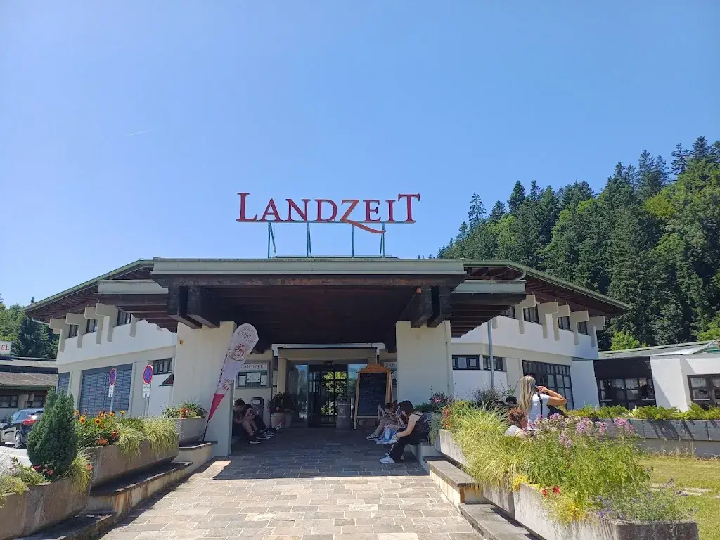 Landzeit Angath restaurant à Angath