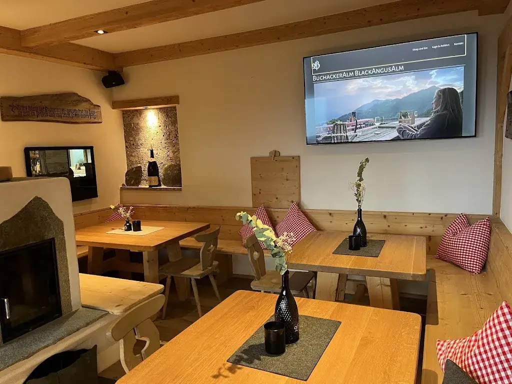 BuchackerAlm - BlackAngusAlm_Angerberg_slider_image_1