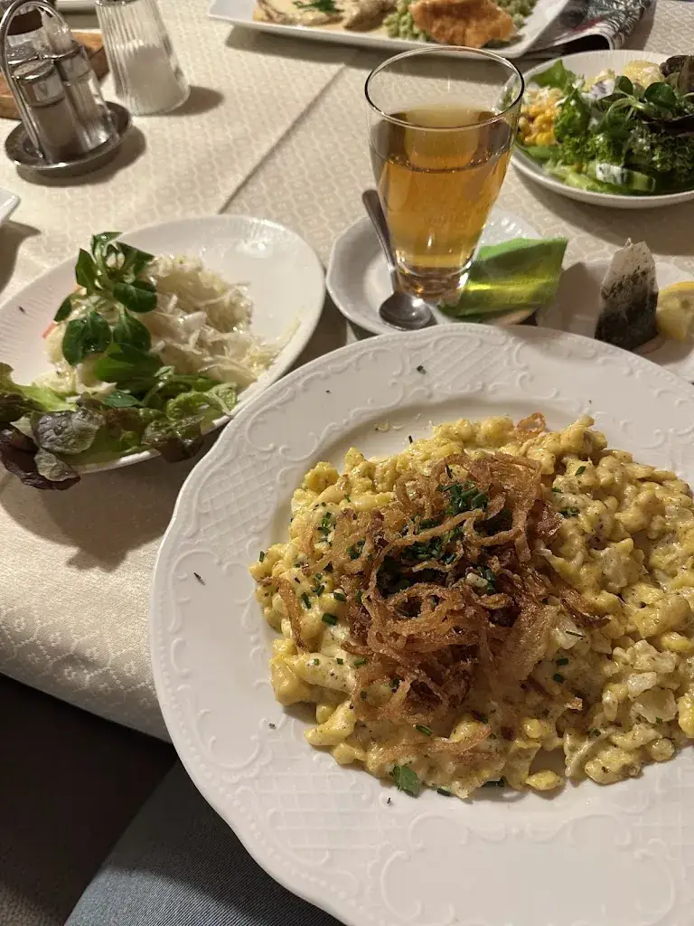 Diana Duca_Café-Restaurant Martin_Amras_review