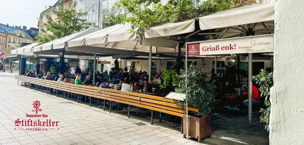 Stiftskeller restaurant à Amras