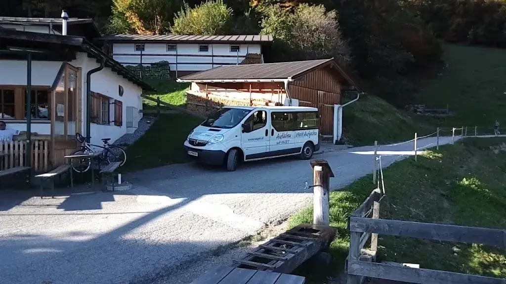 Arzler Alm Innsbruck 1067m_Amras_slider_image_2