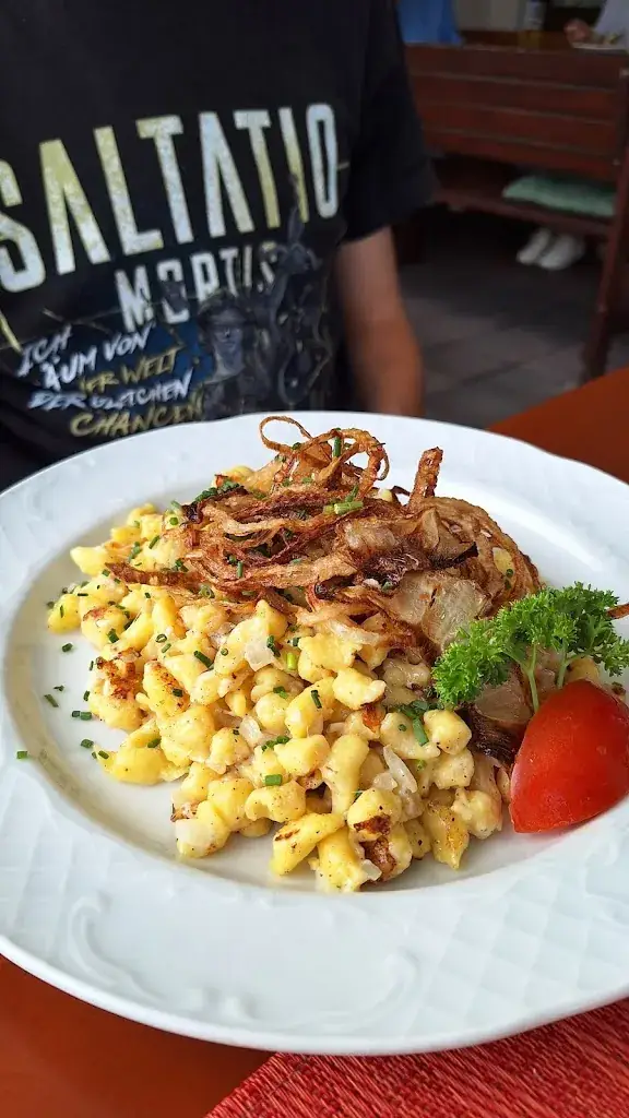 Steffen Dahms_Wirtshaus - Schießstätte_Aschau_recensione