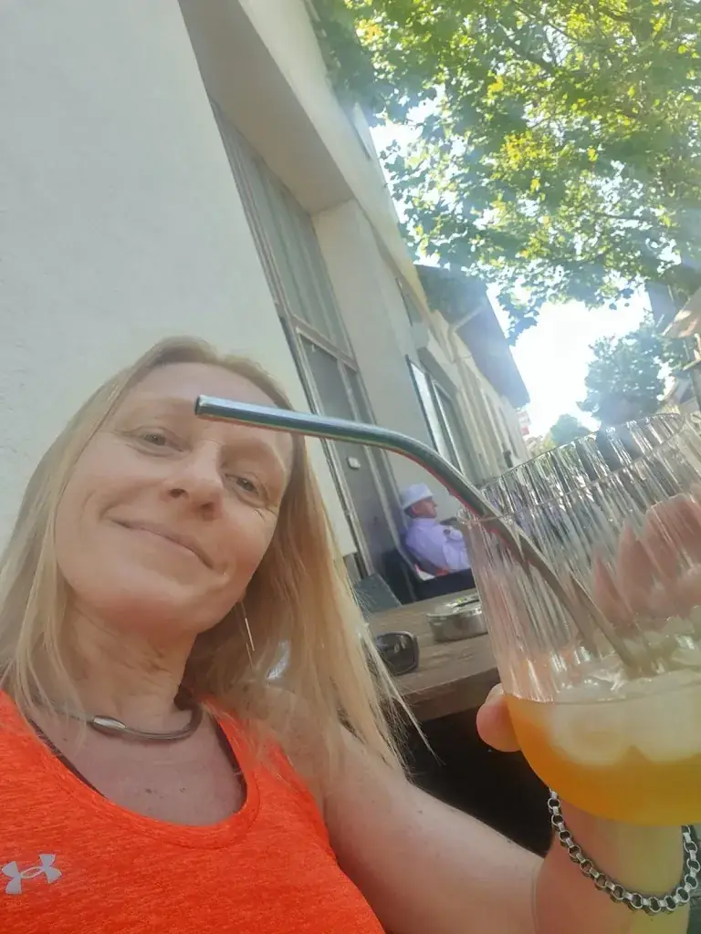 Jana Sujova_Minibar Cafe&Mehr_Wulkaprodersdorf_recensione