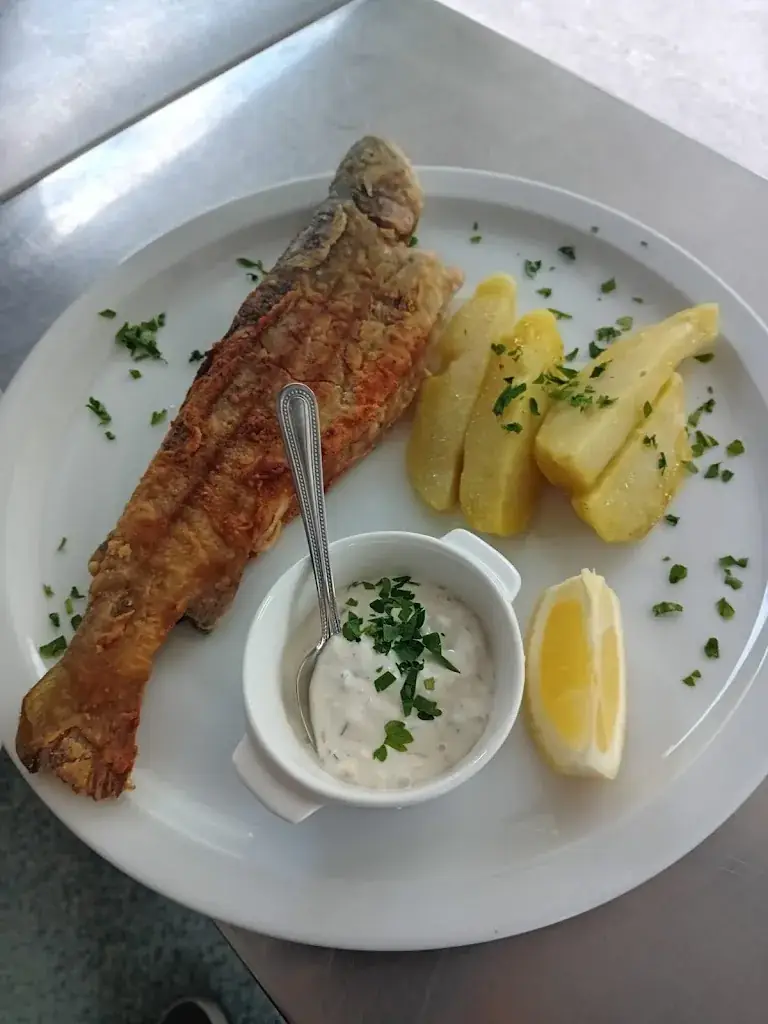 M & M Food Truck ristorante a Aschau im Zillertal