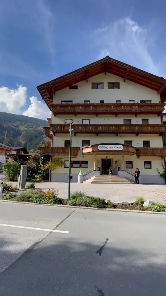 Hotel-Gasthof Zum Löwen_Aschau im Zillertal_slider_image_2