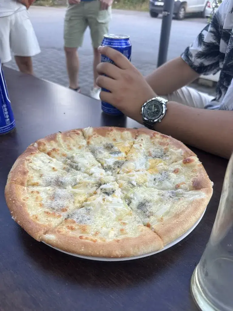 emre uygun_Rush Pizzeria Kebap Haus_Wulkaprodersdorf_review