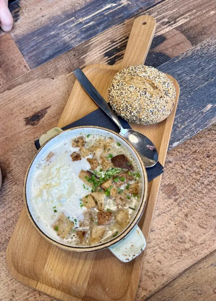 Ksenia_Kristallhütte Zillertal - Restaurant, Bar, Hotel_Aschau im Zillertal_avis