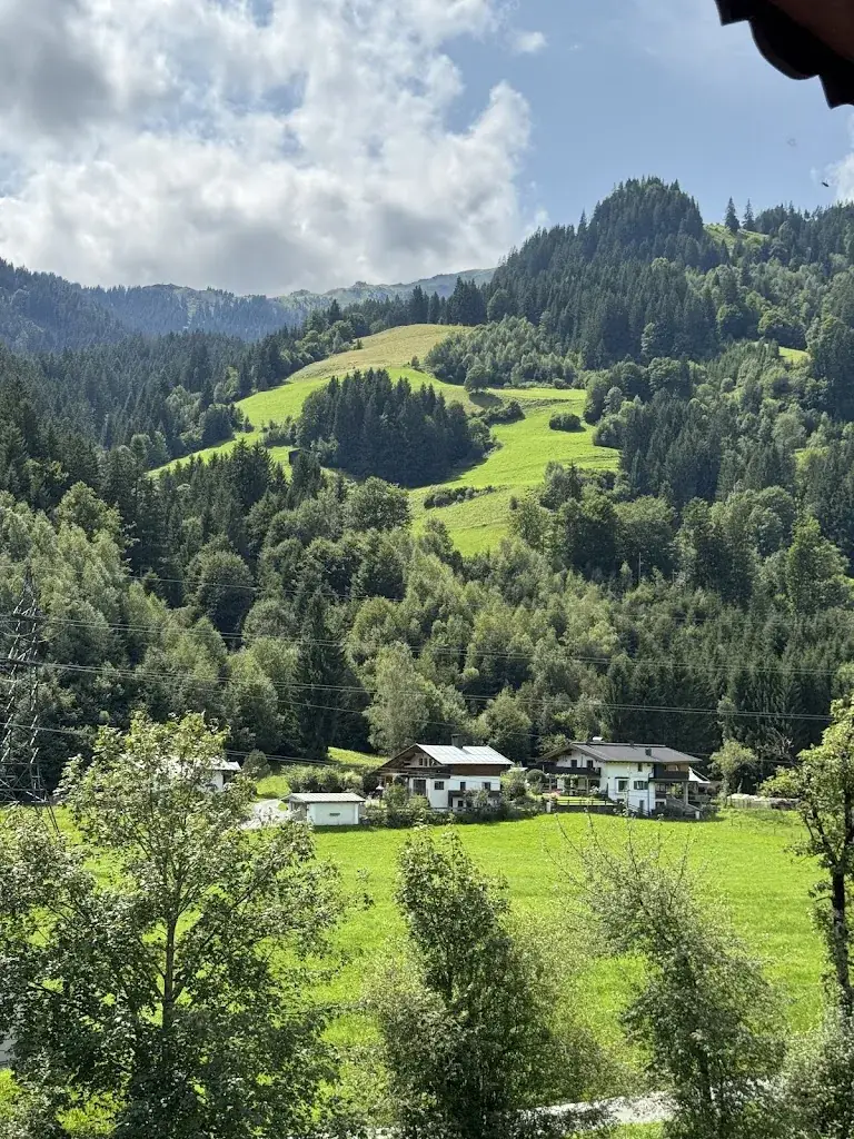 Anthimou Anthimos_Gasthof Auwirt_Aurach_recensione