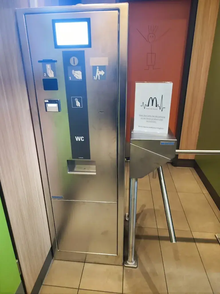 Diana “CatsTrack”_McDonald's_Aurach_review