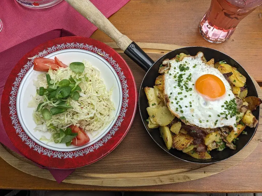 Judit Csima_Thurntaler Rast - Almgasthaus & Ferienwohnungen_Außervillgraten_review