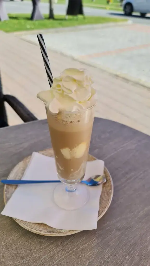 S.Hossein Asadollahi_Pizzeria Romantika_Barwies_review