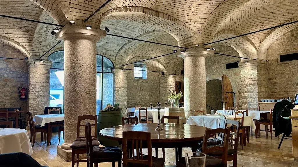 PJ E_Heiligenkreuzerkeller by Steinhöfer_Winden am See_review