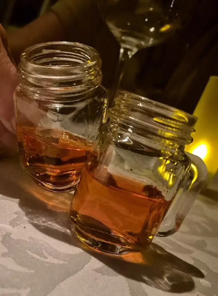 Menu_Restaurant Schwarz Weiss_Axams_image_5