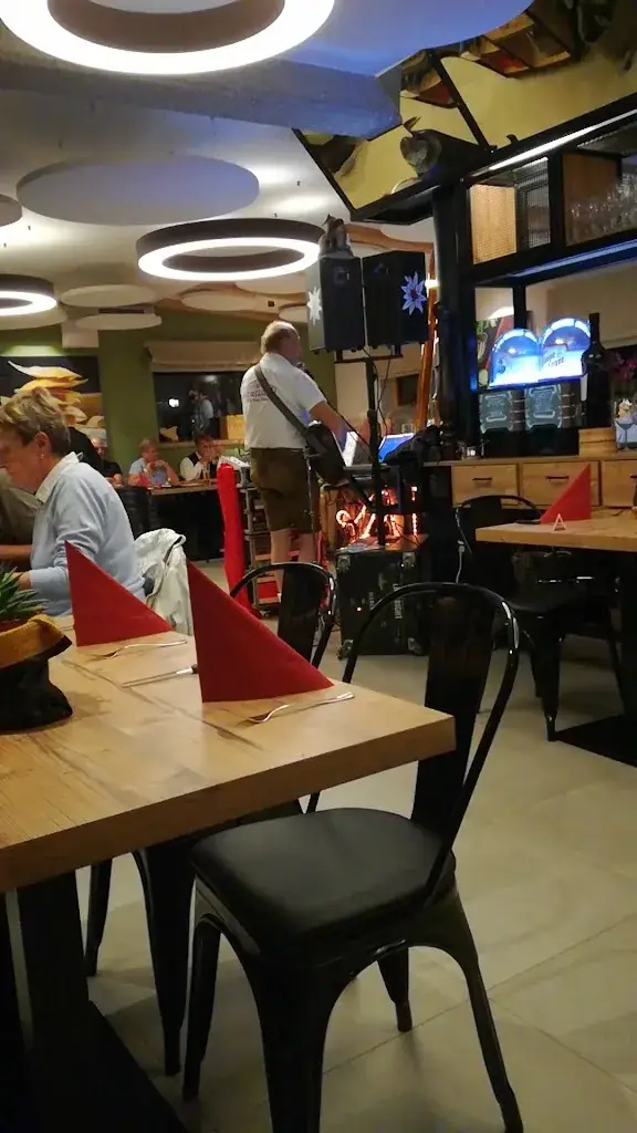 Ristorante Pizzeria PizzaPazza_Axams_slider_image_2