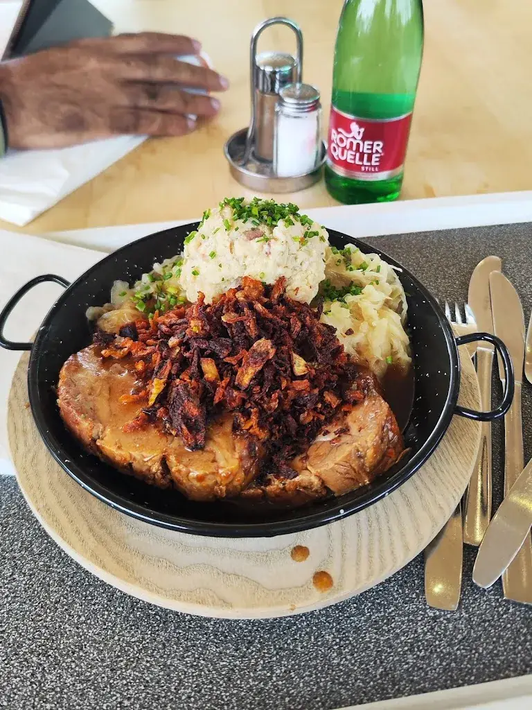 Malgi Hanušová_Hoadl-Haus Axamer Lizum_Axams_recensione