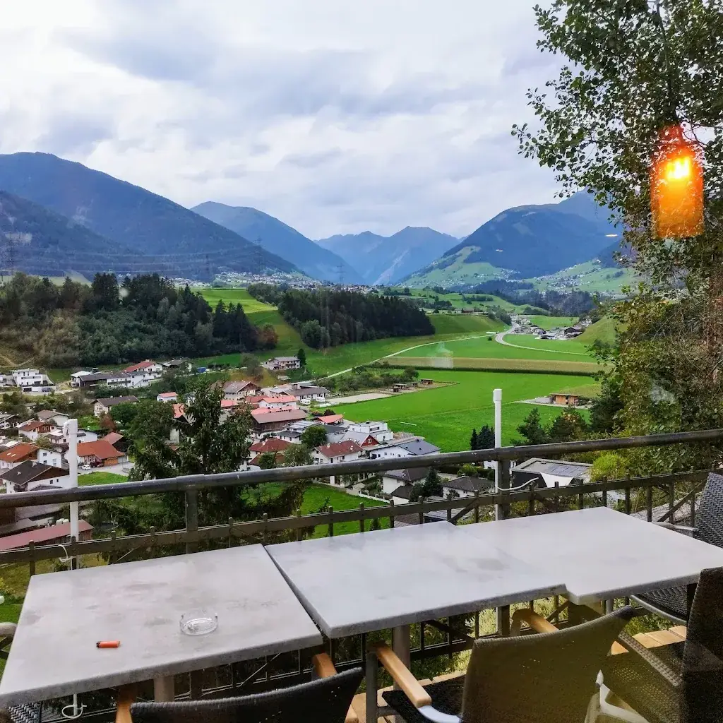 Café Waldsalettl - frisch, regional, selbstgemacht - wer es findet wird es lieben!_Axams_slider_image_3