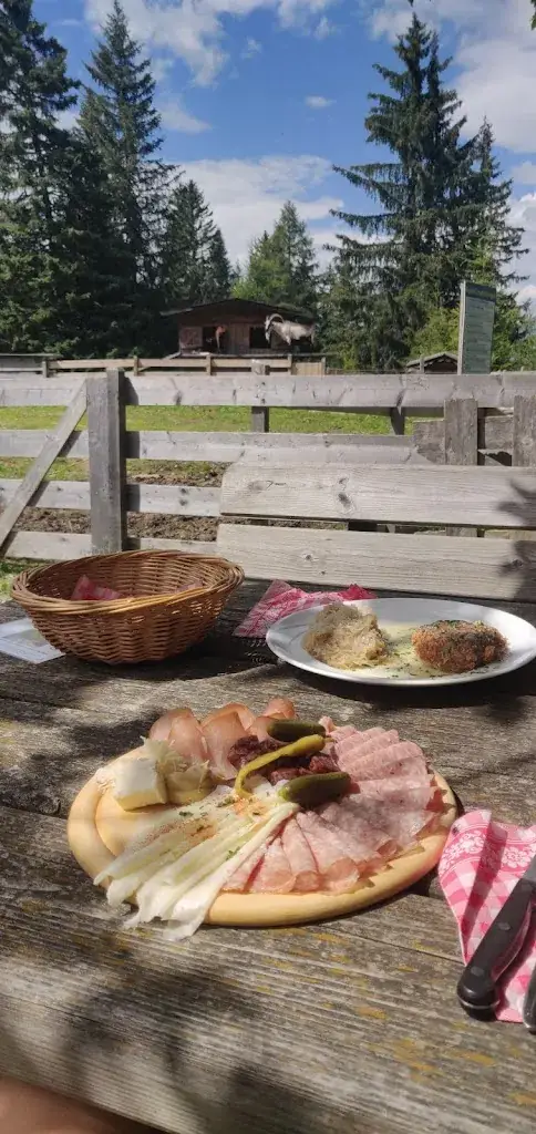 Johanna_Jausenstation Schafalm_Axams_review