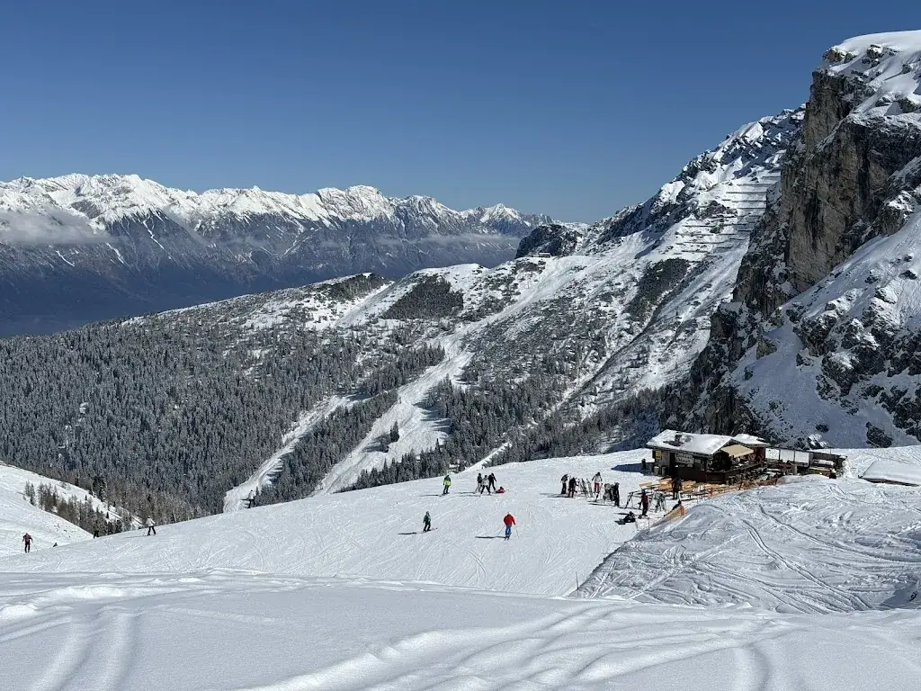 Mike Dolan_Dohlennest_Axams_review