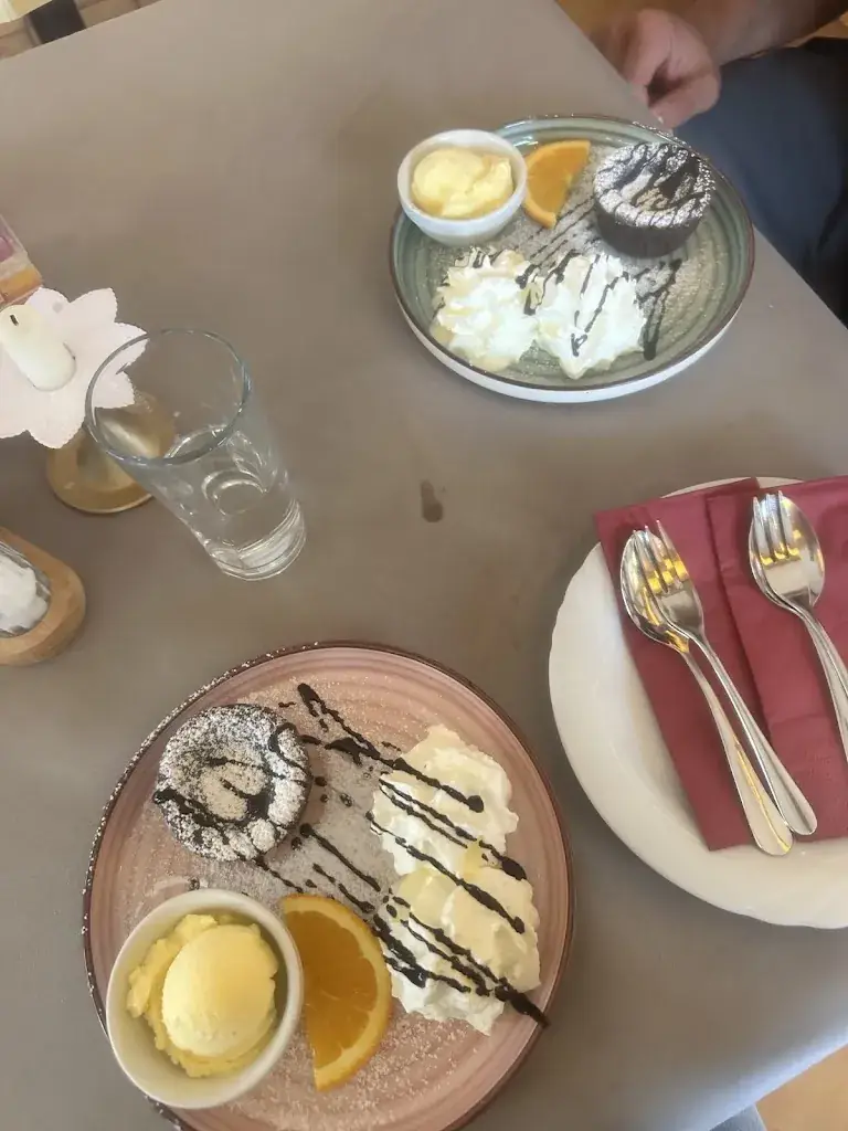 Gabby Szachara_Restaurant Dorfstüberl Lähn | Bichlbach_Bichlbach_avis