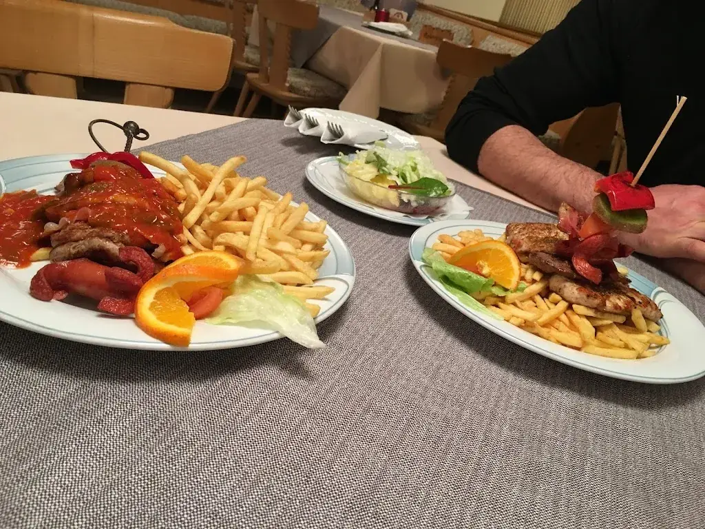 Klaudia Kantor_Gasthof Roter Stein - Ihr Restaurant in Berwang_Berwang_recensione