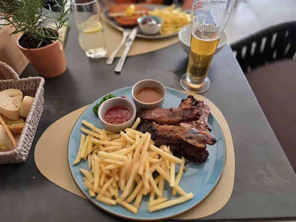 Basta 11 - RESTAURANT Café Bar_Biberwier_slider_image_3