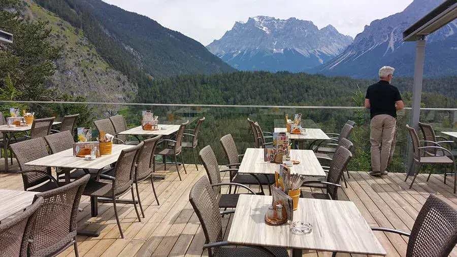 Rasthaus Zugspitzblick_Biberwier_slider_image_1