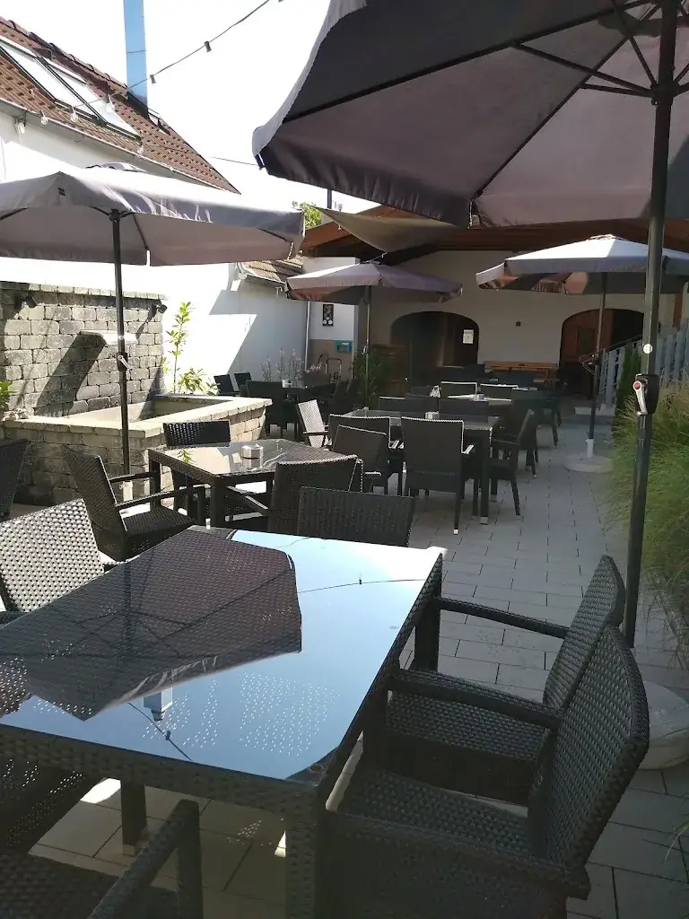 Heuriger Schopf restaurant à Andau