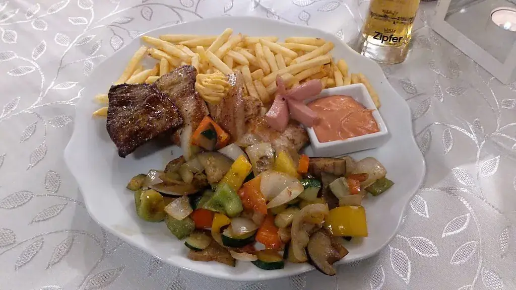 Restaurant Bauernstube Lermoos - Familie Savic | Region Ehrwald | Bieberwier | Lähn | Bichlbach_Biberwier_slider_image_2