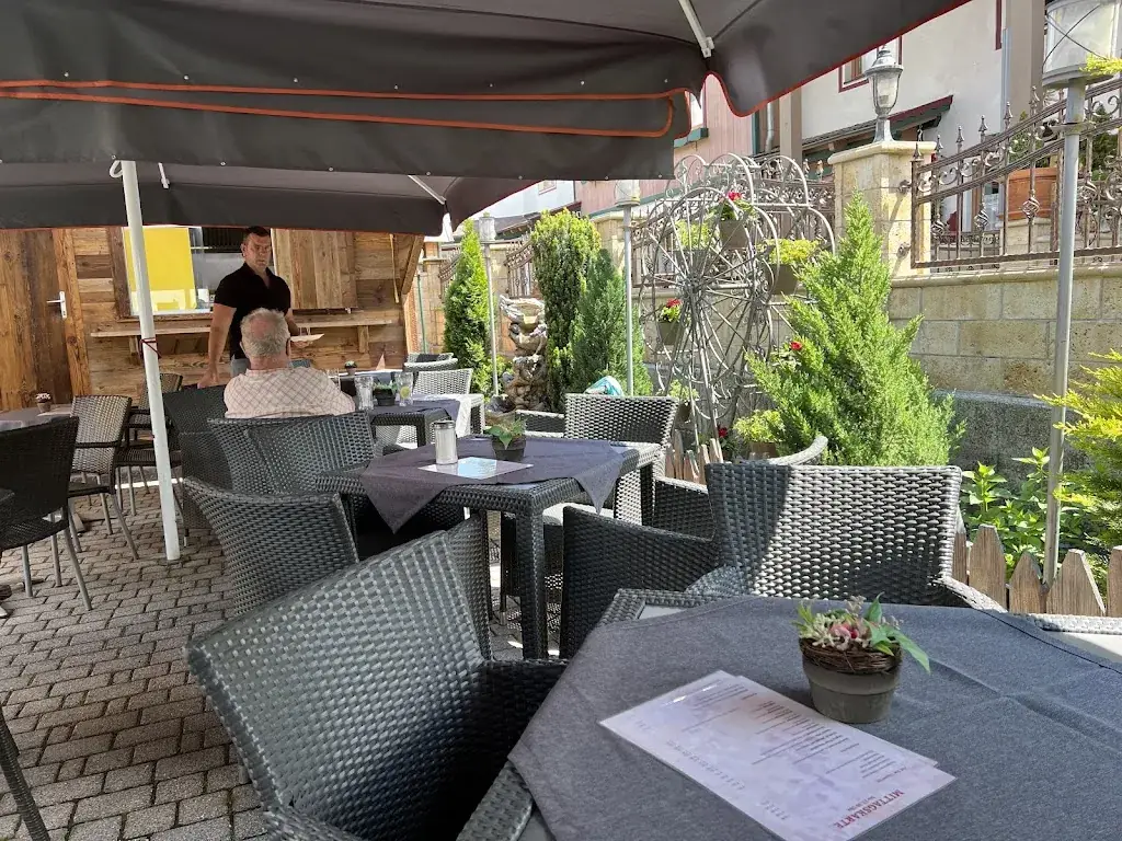 Anton's Cafe-Restaurant_Biberwier_slider_image_1