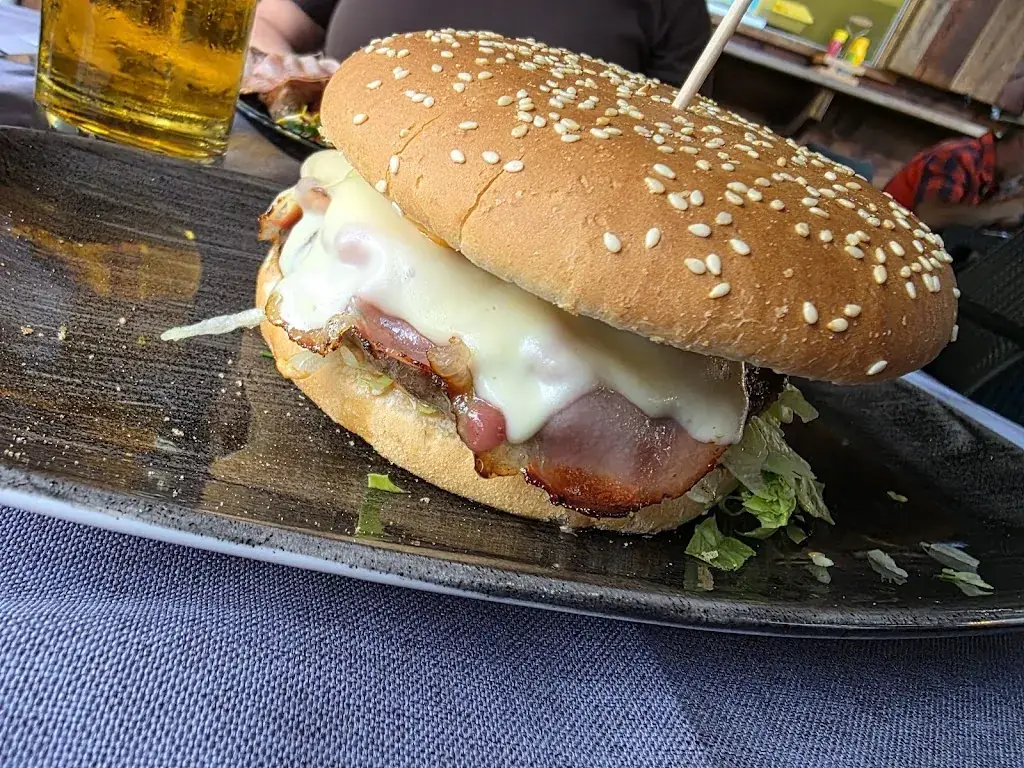 Anton's Cafe-Restaurant_Biberwier_slider_image_3