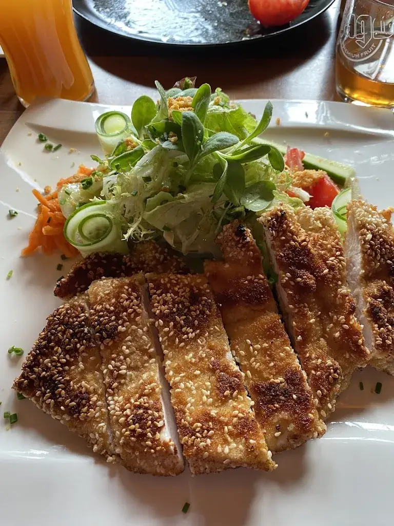 Jingyi Liu_BERGLSTEINERSEE 712er LOUNGE_Breitenbach am Inn_review