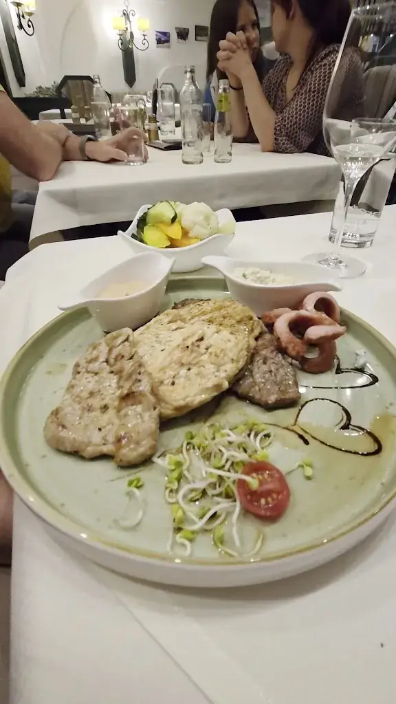 Restaurant & Pizzeria Alina in Reutte_Breitenwang_slider_image_2