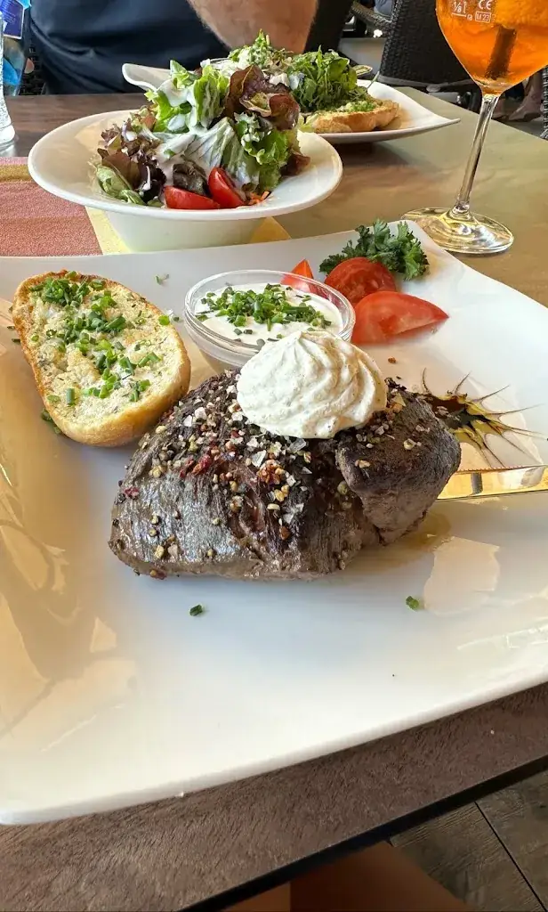 Mona Kh_Gasthaus Goglhof_Bruck am Ziller_avis