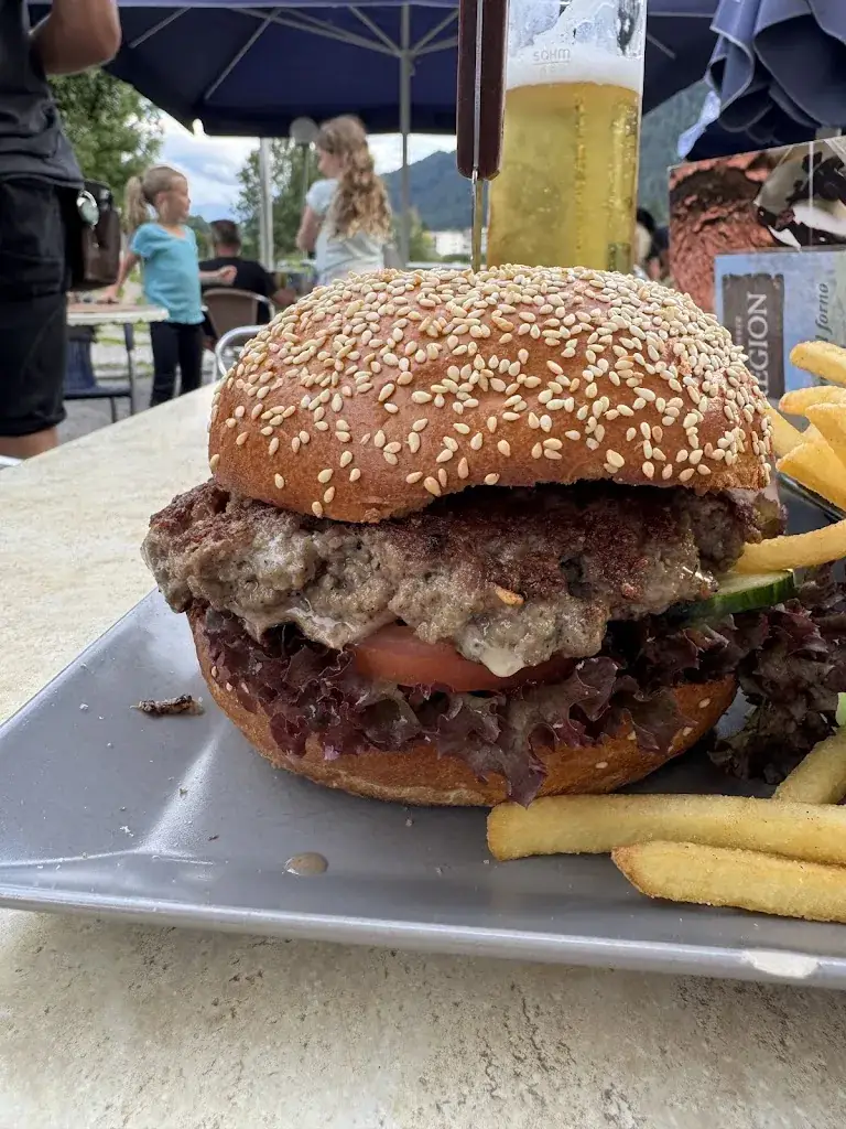 Jo Cheung_Café & Restaurant Schlitterer See_Bruck am Ziller_recensione