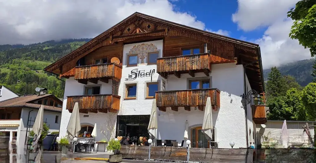 Marcel Fähndrich_im Stadl_Debant_review