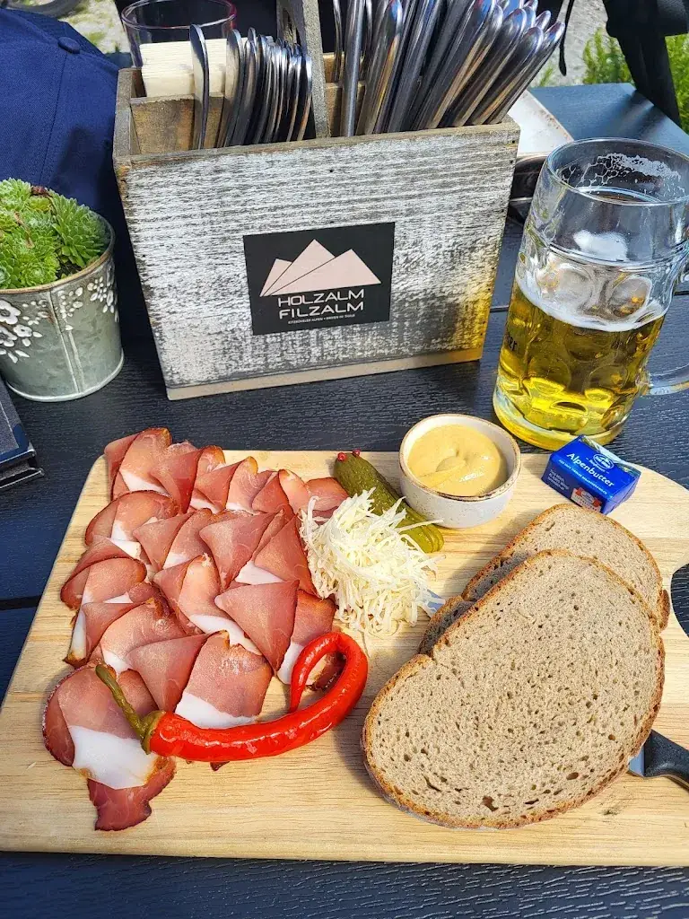 Filzalm Jausenstation_Brixen im Thale_slider_image_3