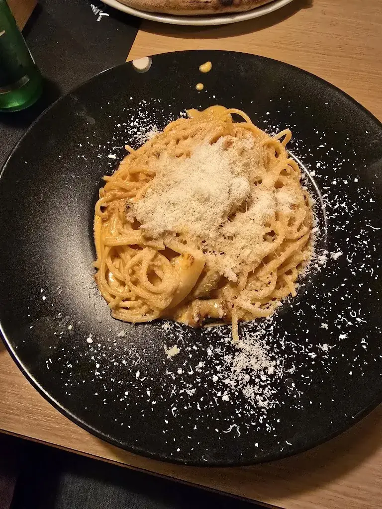 Seann Mullen_Pizzeria Massimo_Brixen im Thale_recensione