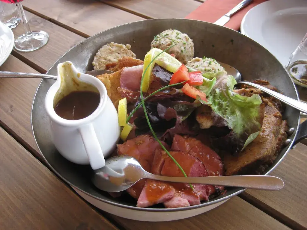 Tanzbodenalm Gastronomie GmbH_Brixen im Thale_slider_image_3