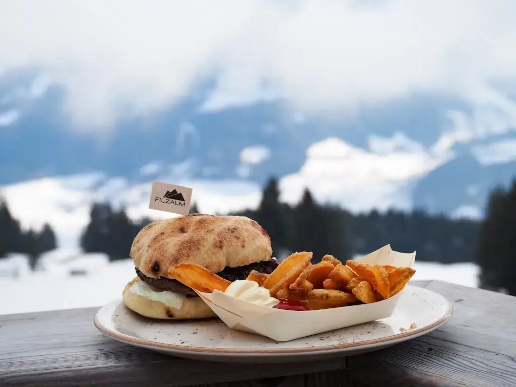 Koen de Vries_Holzalm Brixen im Thale_Brixen im Thale_review