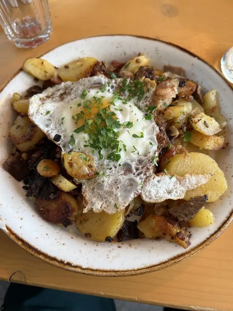 Nicolas Busch_Holzalm Brixen im Thale_Brixen im Thale_review