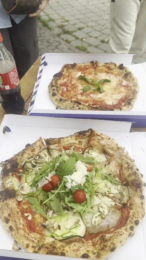 MAGARI a Pizza_Brixlegg_slider_image_2