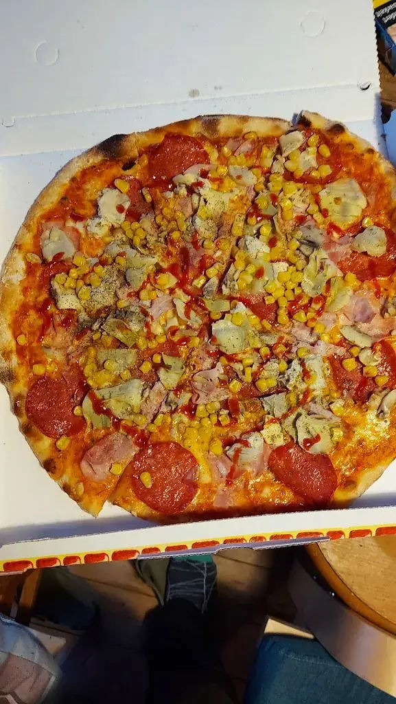 Matus Barcik_Joe's Pizza-imbiss_Brixlegg_recensione