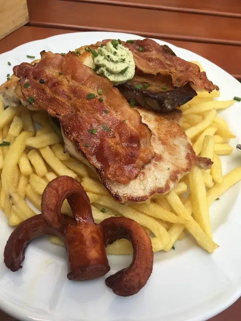 kevin f_Gasthaus Kanzler Biener_Brixlegg_recensione