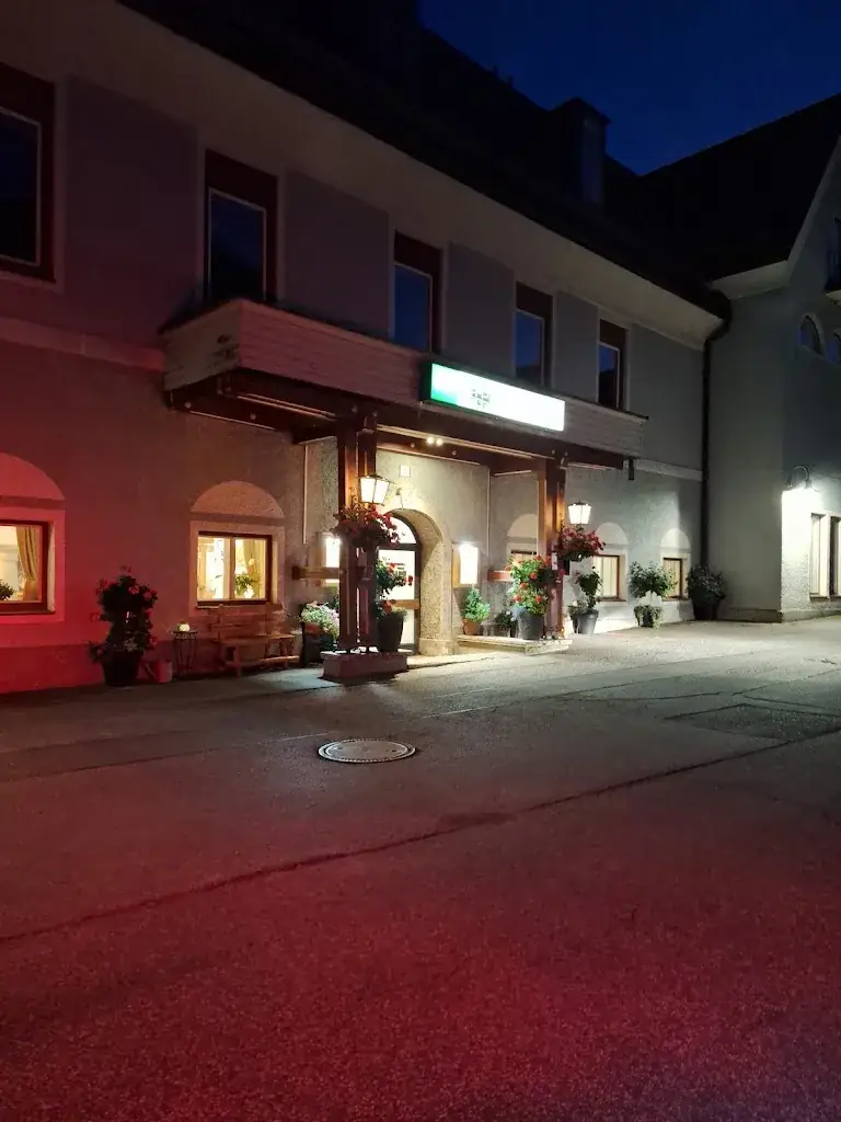 Karina Fuchs_Restaurant Knappenhaus_Bad Bleiberg_avis