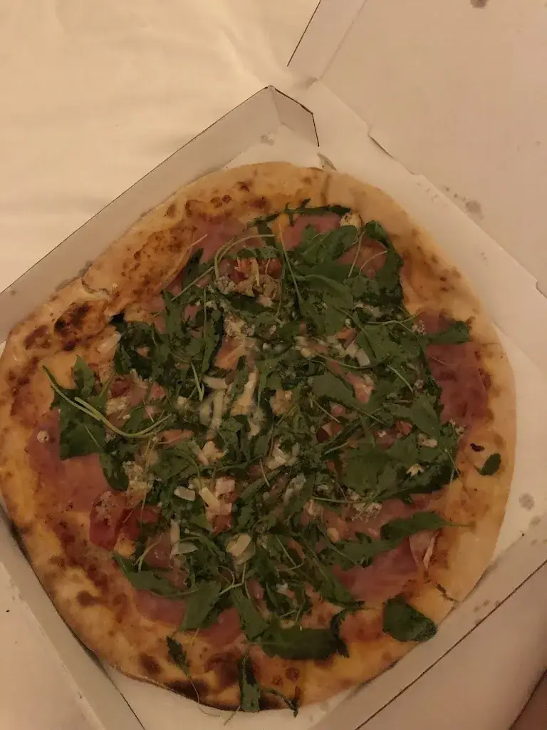 Vic Tyler_Pizzeria Vesuvio Rattenberg_Brixlegg_review