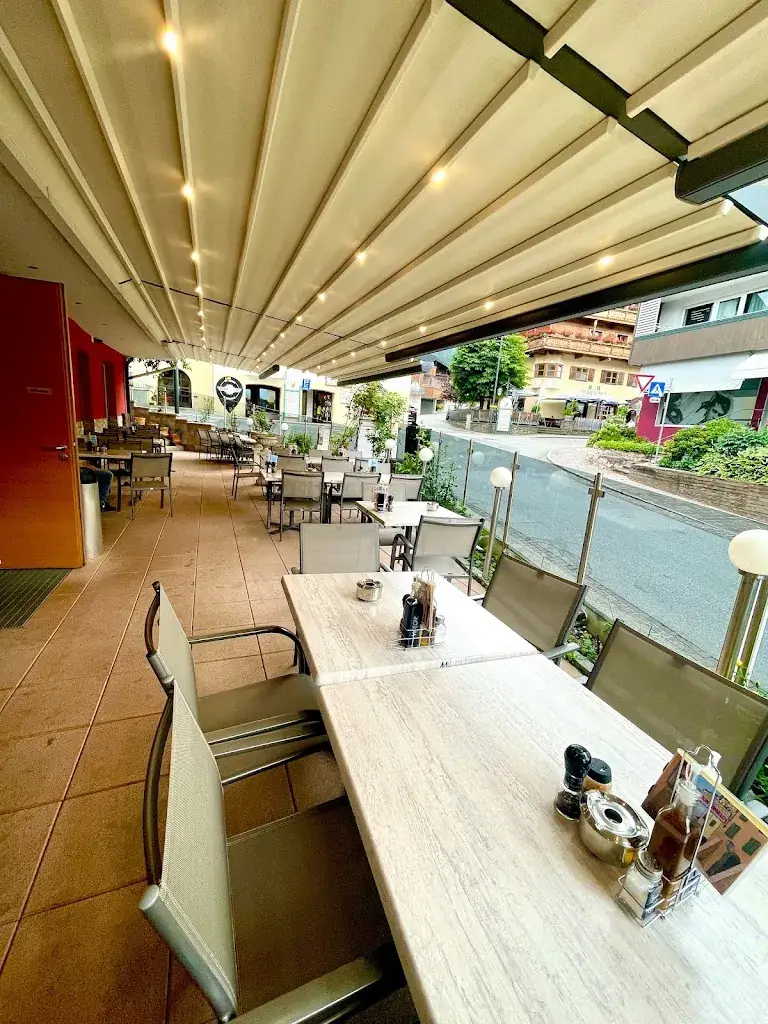 Pizzeria Don Camillo restaurant in Brixlegg