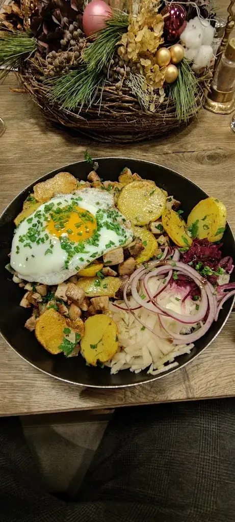 Jessica_Dorfwirt Reith i.A_Brixlegg_review