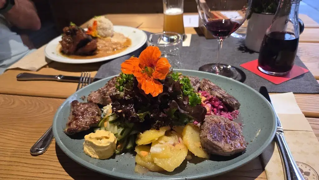 Ledererwirt_Ebbs_slider_image_3