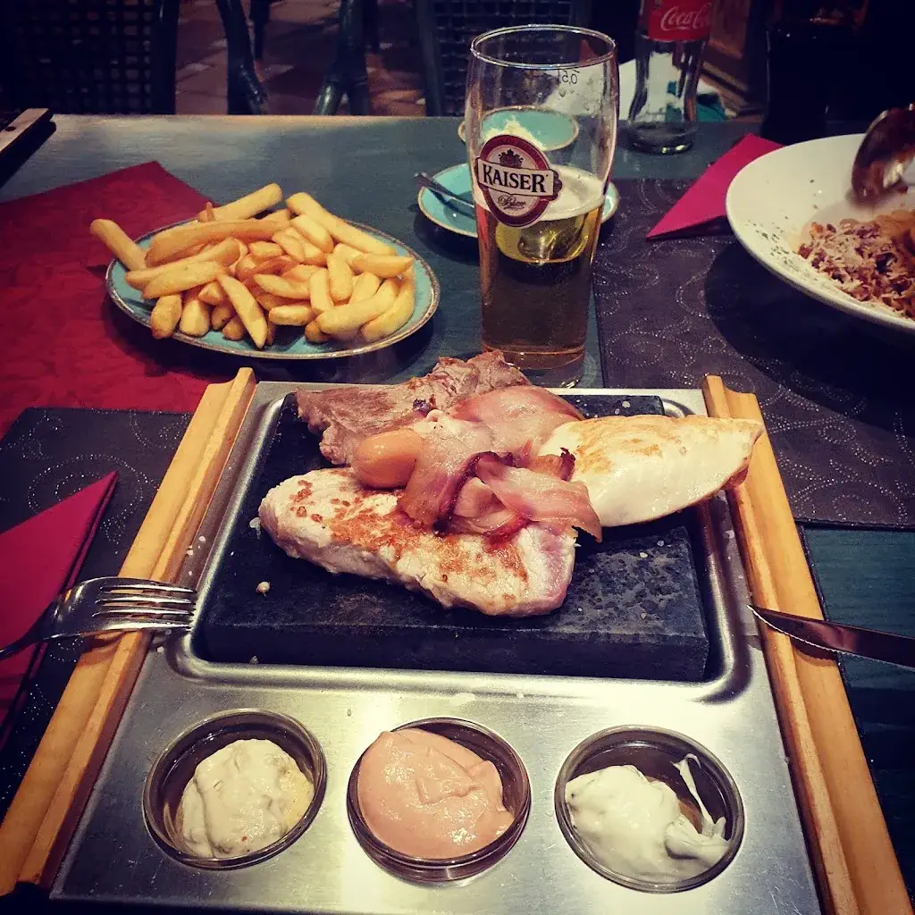 Menü_Grillrestaurant - Pizzeria - Gelateria La Terrazza_Elbigenalp_Bild_3