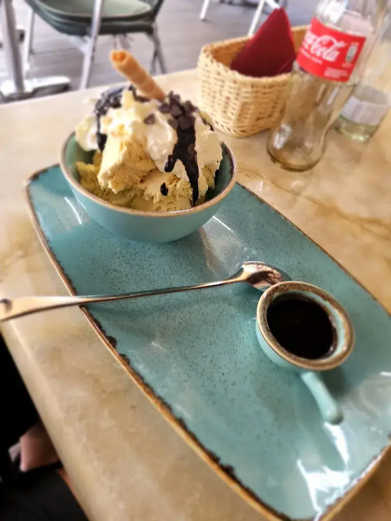 Menü_Grillrestaurant - Pizzeria - Gelateria La Terrazza_Elbigenalp_Bild_8